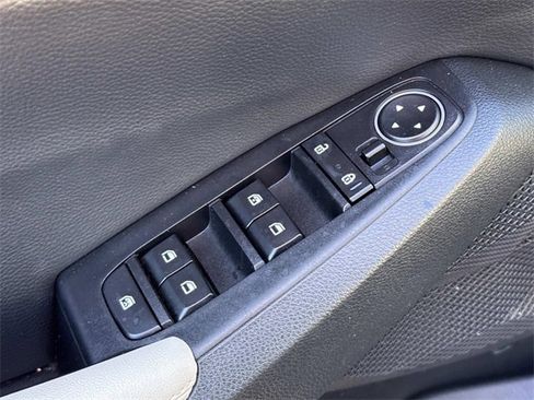 Used 2023 Kia Seltos EX image 17