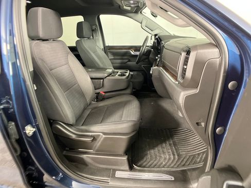 Used 2022 GMC Sierra 1500 SLE image 6