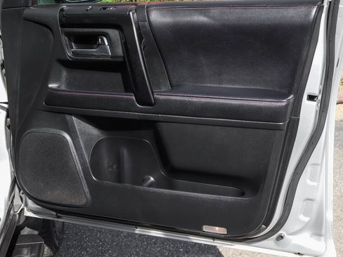 Used 2022 Toyota 4Runner TRD Off-Road Premium image 43