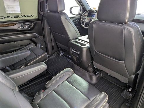 Used 2023 Chevrolet Suburban Premier image 20