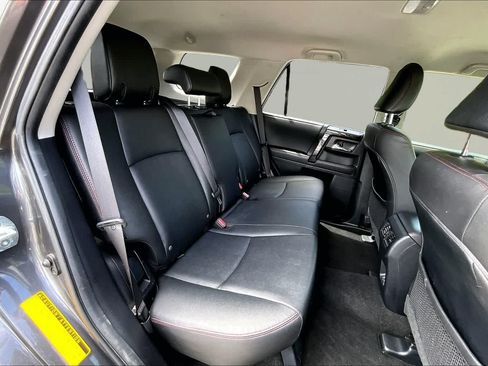 Certified 2021 Toyota 4Runner TRD Off-Road Premium AWD/4WD image 19