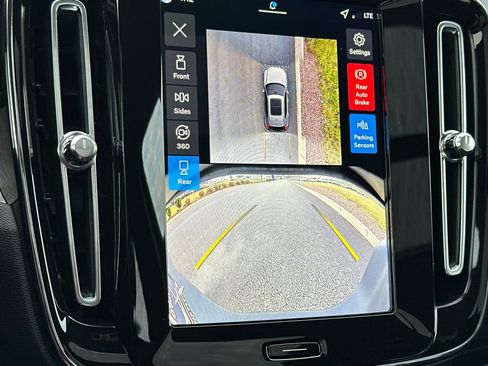 New 2026 Volvo XC40 B5 Plus w/ Protection Package Premier image 19