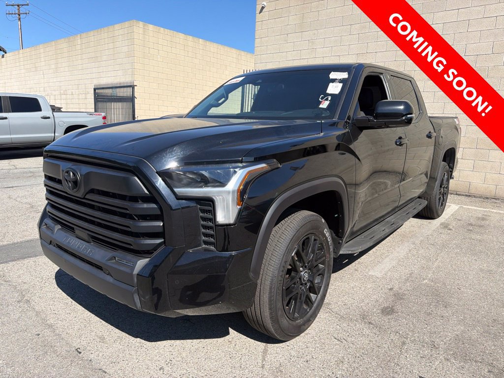 Used 2025 Toyota Tundra SR5 w/ SR5 Convenience Package AWD/4WD image 2