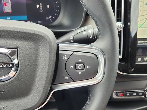 New 2026 Volvo XC40 B5 Core w/ Climate Package AWD/4WD image 18