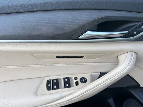 Used 2023 BMW 530e 530e iPerformance w/ Premium Package image 10