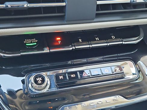 New 2026 Lincoln Corsair Premiere FWD image 25