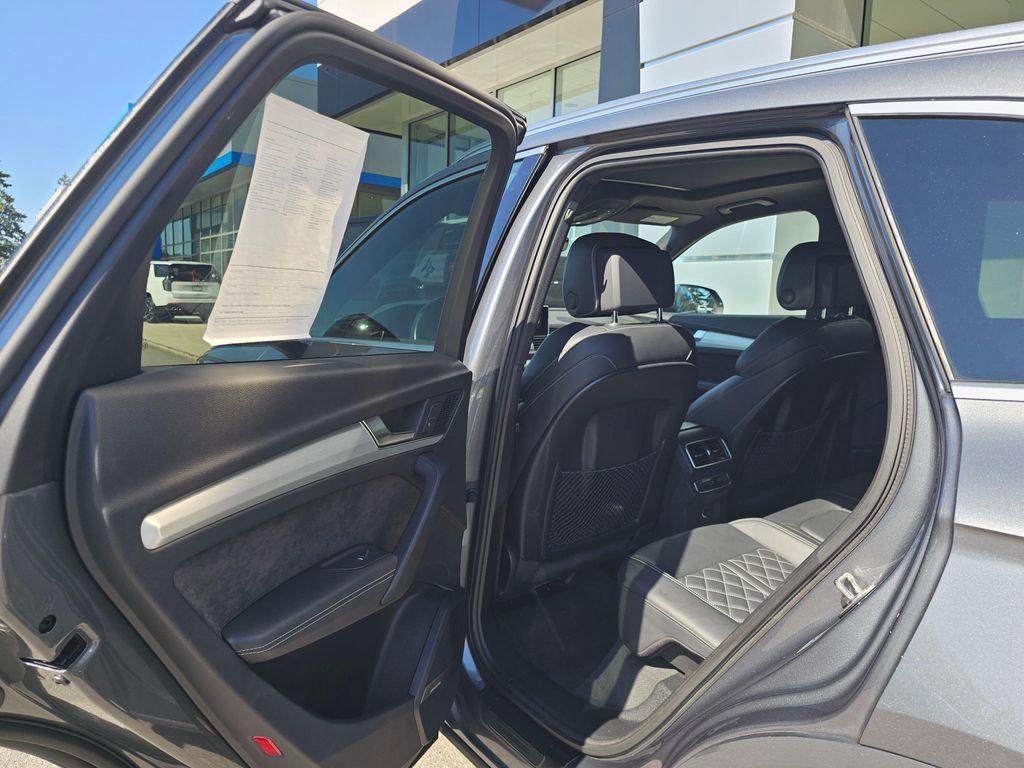 Used 2018 Audi SQ5 Premium Plus w/ Navigation Package AWD/4WD image 19