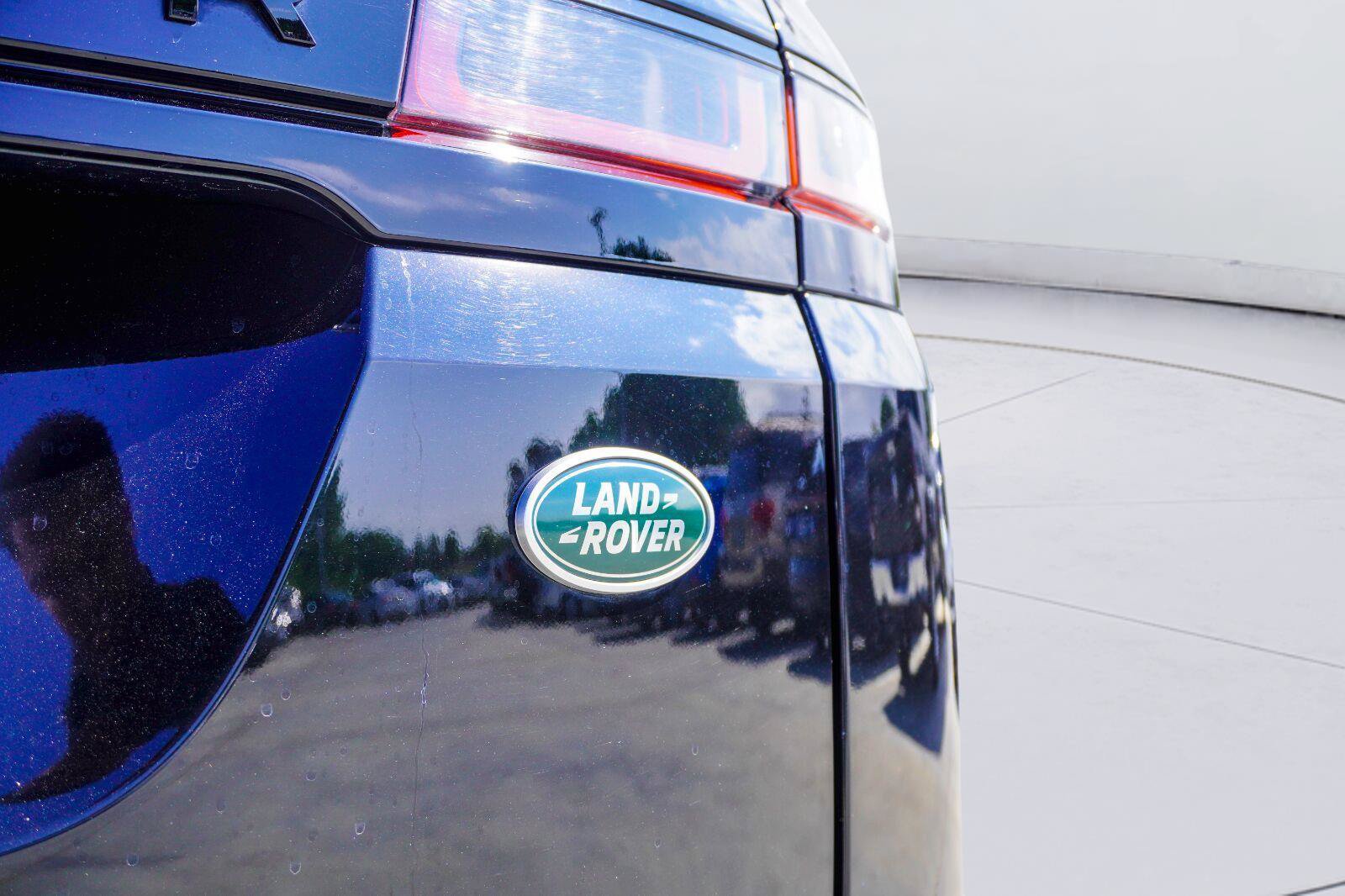 Used 2023 Land Rover Range Rover Evoque R-Dynamic SE AWD/4WD image 8