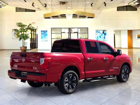 Certified 2022 Nissan Titan SV w/ SV Convenience Package RWD image 5