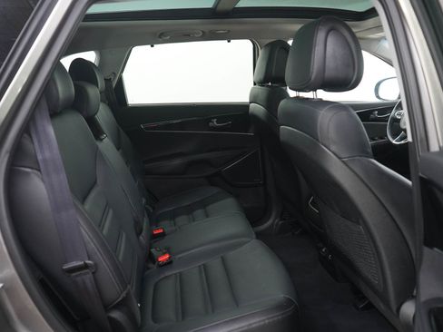 Used 2016 Kia Sorento SX AWD/4WD image 12
