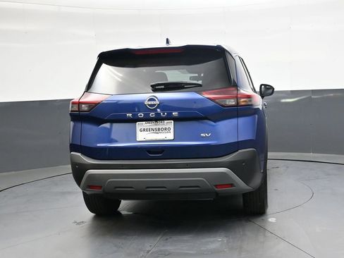 Used 2023 Nissan Rogue SV image 4