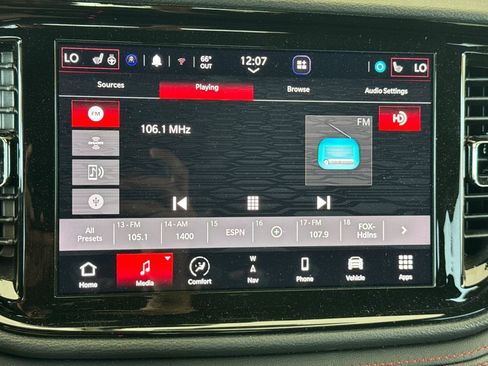 Used 2025 Dodge Durango GT AWD/4WD image 27