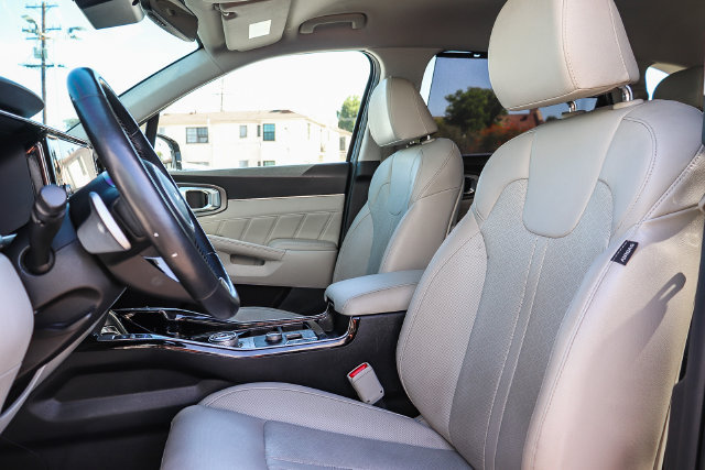 Certified 2023 Kia Sorento SX Prestige AWD/4WD image 18