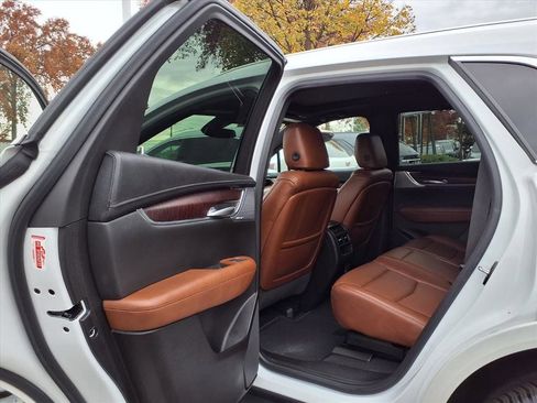 Certified 2022 Cadillac XT5 Premium Luxury image 21