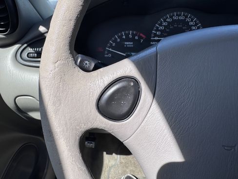 Used 2005 Chevrolet Malibu Classic image 24