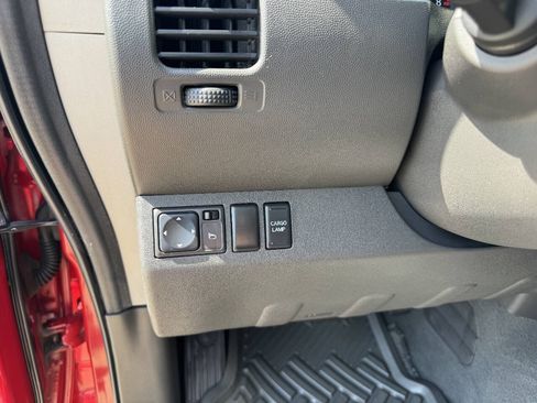 Used 2007 Nissan Frontier SE w/ SE Value Truck Pkg RWD image 13