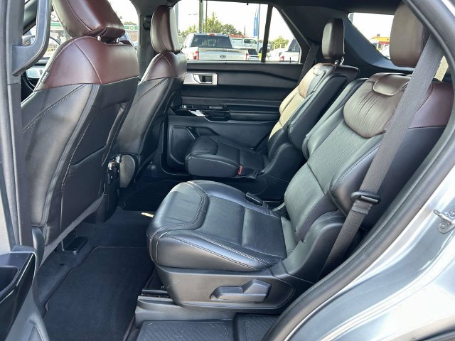 Certified 2022 Ford Explorer Platinum w/ Equipment Group 601A AWD/4WD image 11