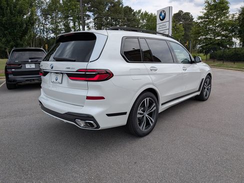New 2027 BMW X7 xDrive40i w/ M Sport Package AWD/4WD image 3