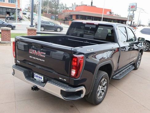 New 2025 GMC Sierra 1500 SLE w/ Preferred Package AWD/4WD image 4