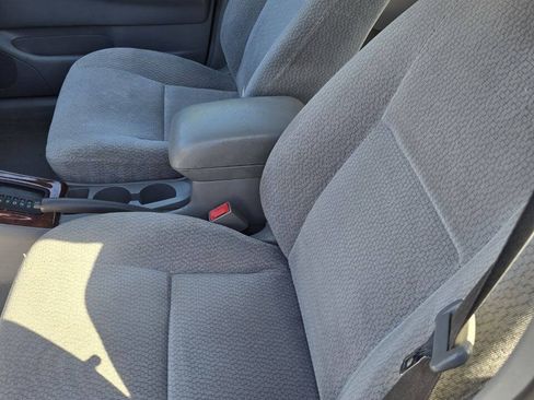 Used 2003 Toyota Corolla LE FWD image 16