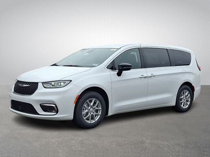 New 2026 Chrysler Pacifica Select