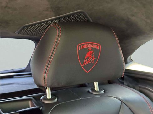 Used 2021 Lamborghini Urus AWD/4WD image 62