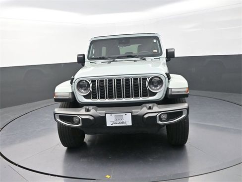 Used 2024 Jeep Wrangler Sahara image 2