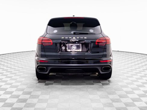 Certified 2017 Porsche Cayenne Platinum Edition image 10