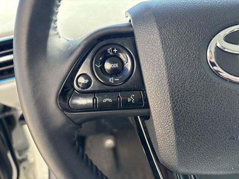 Used 2019 Toyota Prius XLE image 18
