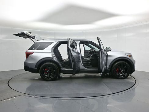 Used 2022 Ford Explorer ST w/ Equipment Group 401A AWD/4WD image 5