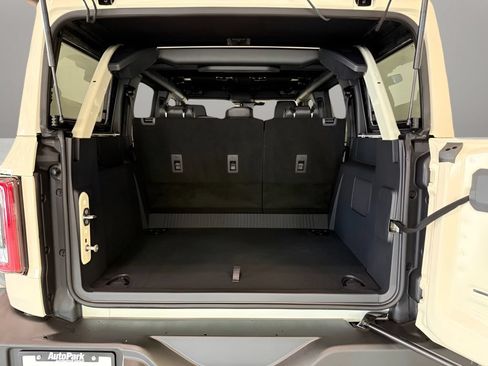 New 2026 Ford Bronco Outer Banks w/ Sasquatch Package AWD/4WD image 13