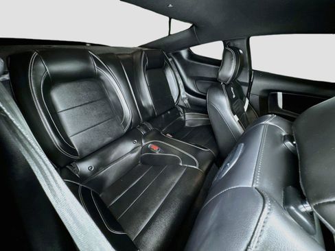 Used 2021 Ford Mustang Shelby GT500 w/ Technology Package RWD image 28