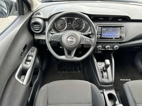 Used 2025 Nissan Kicks Play S FWD image 15