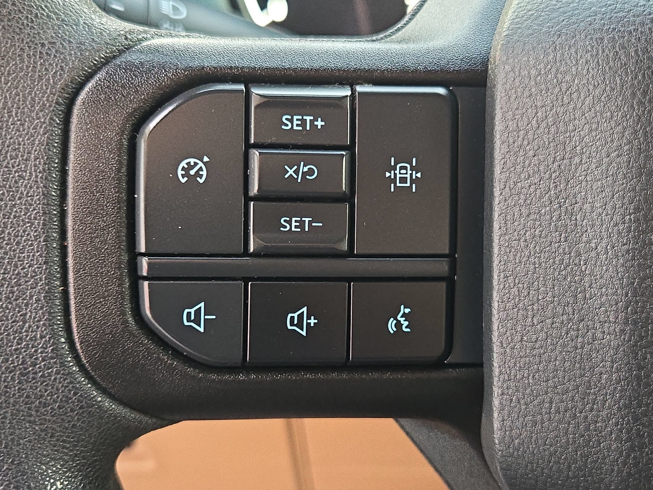 Used 2023 Ford F150 XLT AWD/4WD image 27