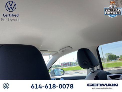 Used 2025 Volkswagen Taos SE AWD/4WD image 18