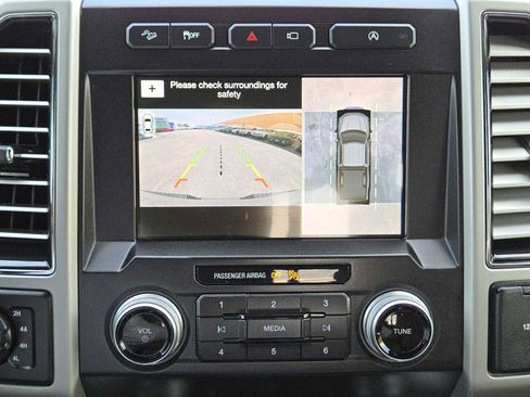 Used 2019 Ford F150 King Ranch w/ Equipment Group 601A Luxury AWD/4WD image 18