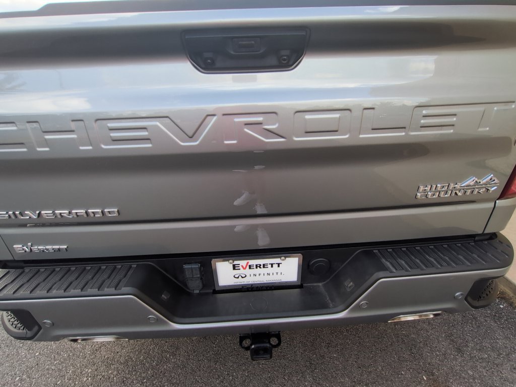 Used 2024 Chevrolet Silverado 1500 High Country w/ Technology Package AWD/4WD image 33