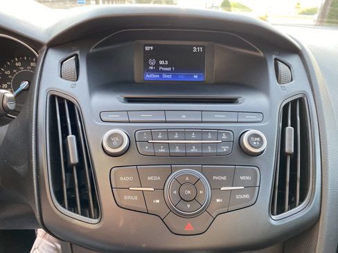 Used 2016 Ford Focus SE image 28