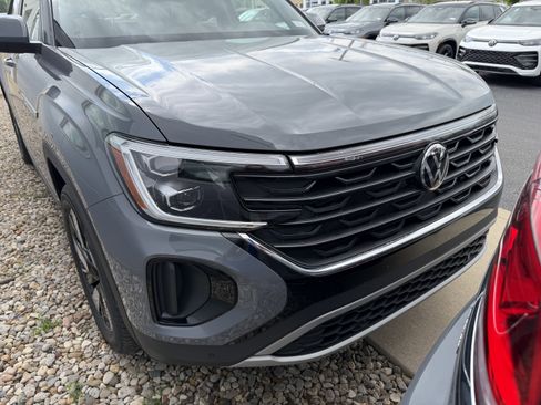 New 2026 Volkswagen Atlas Cross Sport SE AWD/4WD image 3
