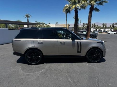 Used 2023 Land Rover Range Rover SE AWD/4WD image 4