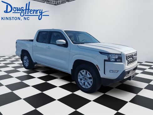 Used 2024 Nissan Frontier SV w/ SV Convenience Package RWD image 7