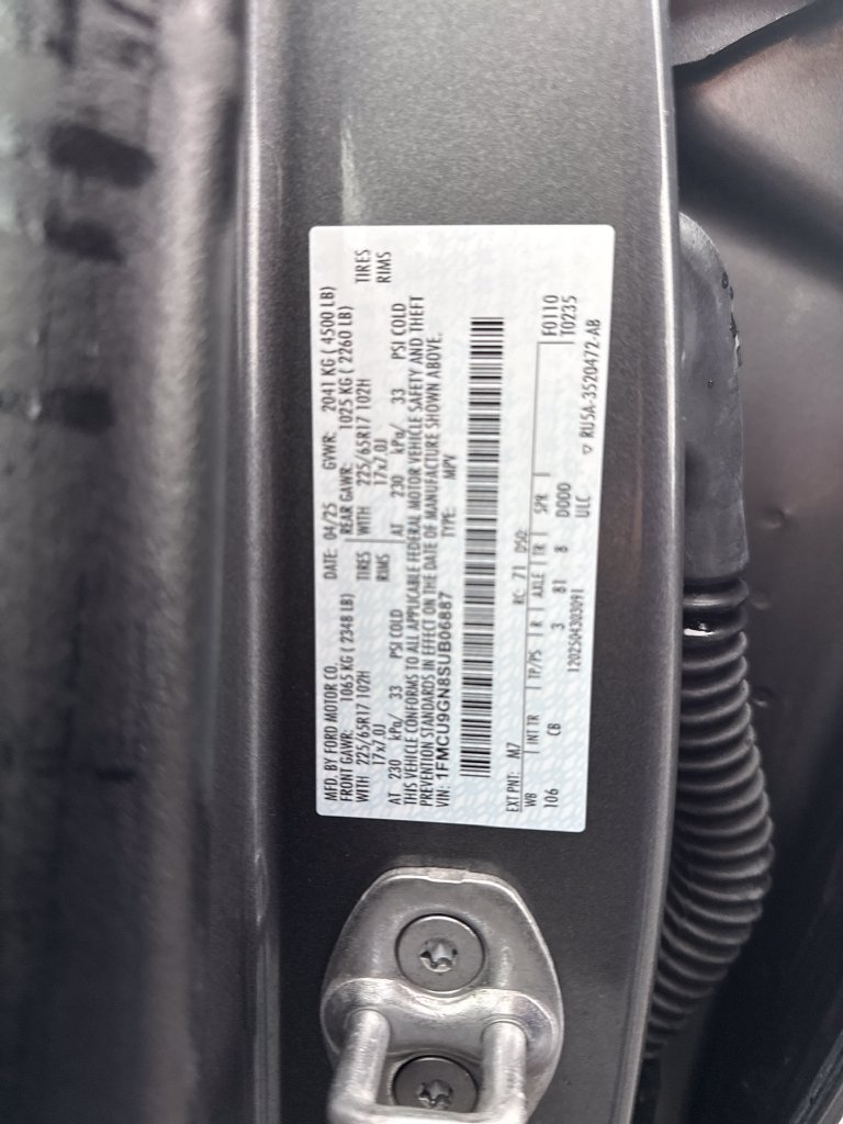 Used 2025 Ford Escape Active AWD/4WD image 30