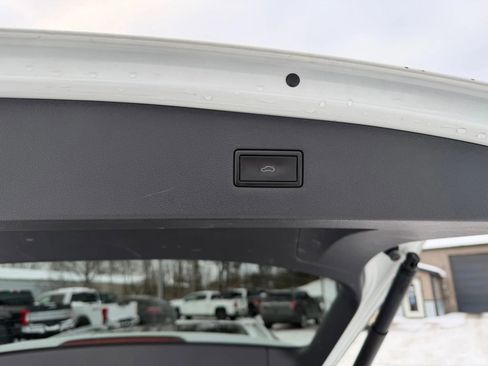 Used 2019 Volkswagen Tiguan SEL image 15