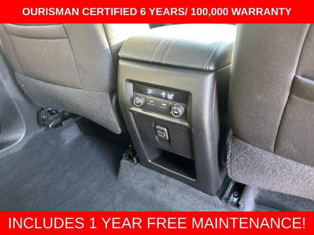 Used 2023 Chevrolet Traverse LT AWD/4WD image 14