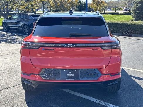 Used 2025 Chevrolet Equinox EV RS image 4