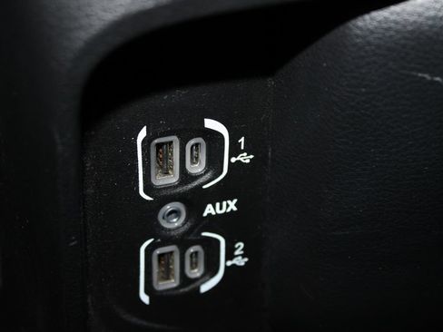 Used 2020 RAM 1500 Big Horn AWD/4WD image 40