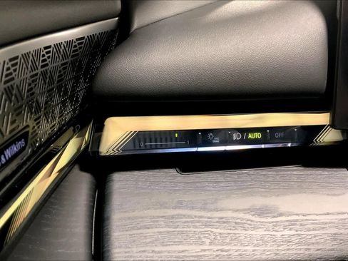 Certified 2024 BMW 540i xDrive w/ Premium Package AWD/4WD image 33