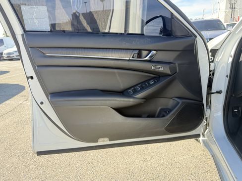 Used 2022 Honda Accord Touring image 15