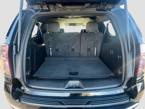 Used 2024 Chevrolet Suburban LT AWD/4WD image 34