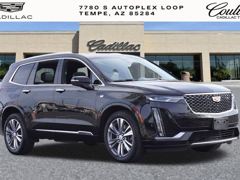 Certified 2025 Cadillac XT6 Premium Luxury image 4